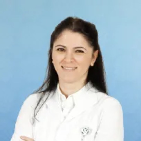 Özge Arıcı Düz